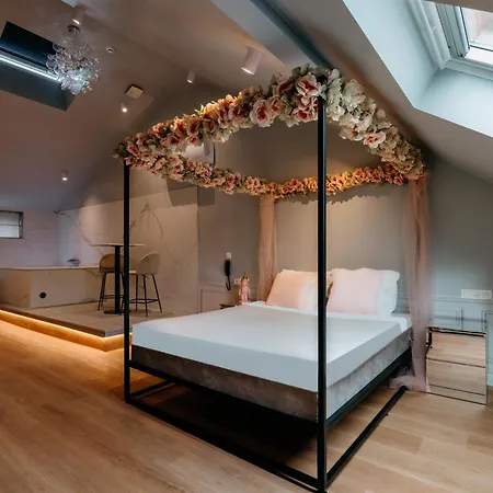 De Luxe Avec Wellness Villa Verviers