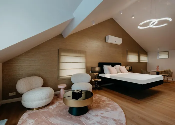 De Luxe Avec Wellness Villa