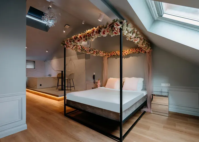 De Luxe Avec Wellness Villa Verviers